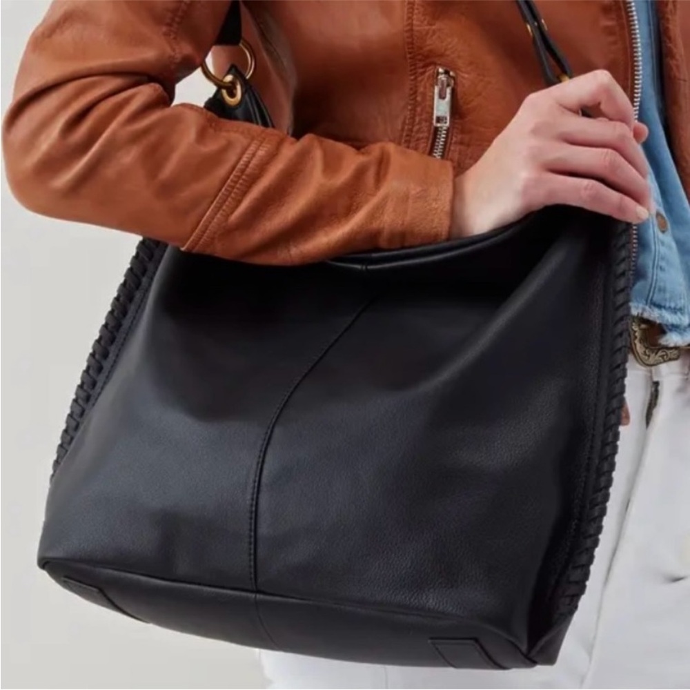 Like New HOBO Moondance Whipstitch Slouchy Shoulder Bag Black Retail $298.00 - Picture 2 of 15